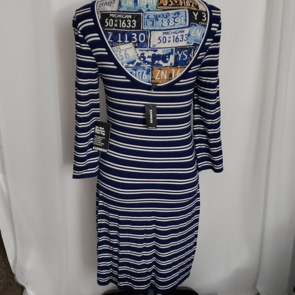 Dress - Picture 2 of 3